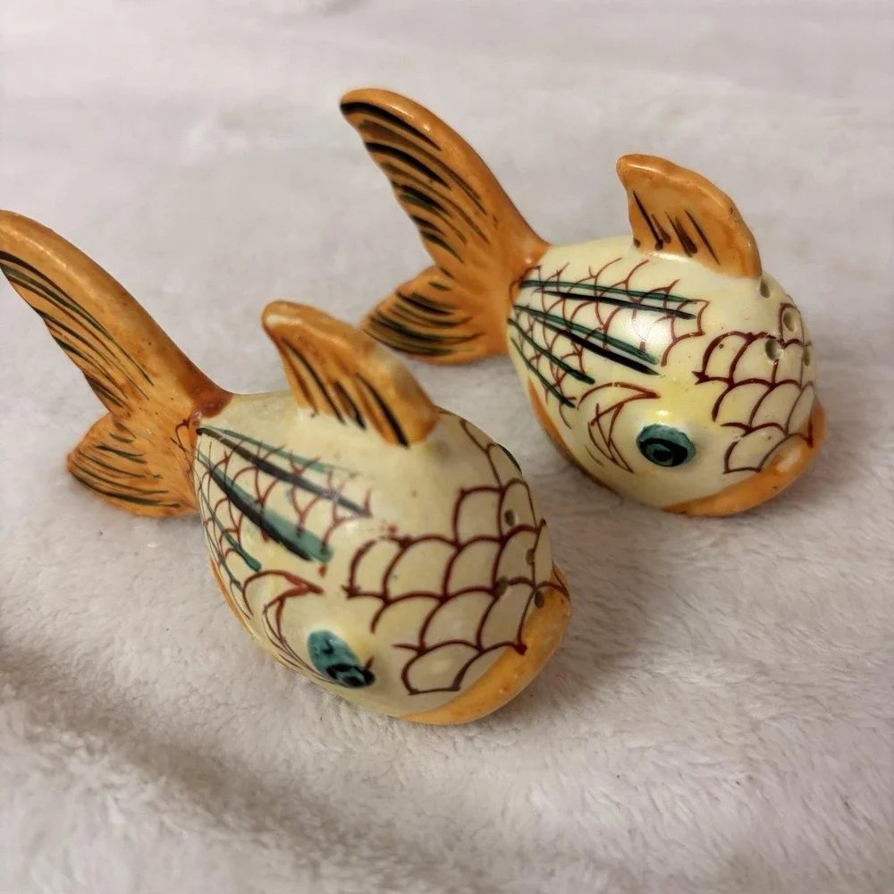 Vintage Koi Fish Goldfish Salt Pepper Shakers Made in Japan Ceramic Retro Kitsch